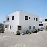 Peace House Villa Lourinha (Lisbon)