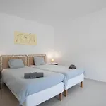 Peace House Villa Lourinha (Lisbon)