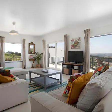 Peace House Villa Lourinha (Lisbon)