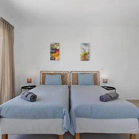 Peace House Villa Lourinha (Lisbon)