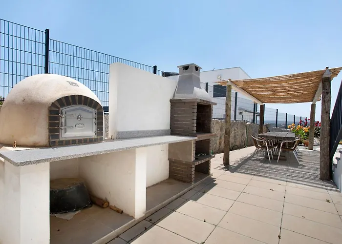 Peace House * Lourinha (Lisbon)